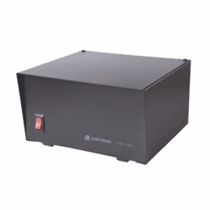 Fuente de Poder con Cargador de Baterías, corriente máxima 12 A.